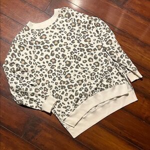 American Eagle Outfitters Cream and Tan Leopard Sweater